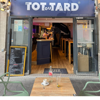 Entrée du restaurant le tôt ou tard / bar à tapas à toulouse