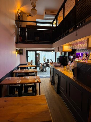 Bar à tapas, et salle de restaurant du Tôt ou tar à toulouse